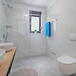 Family Friendly House With A Swimming Pool Galizana, Fazana - 20593 Сasa de vacaciones *