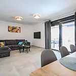 Сasa de vacaciones Family Friendly House With A Swimming Pool Galizana, Fazana - 20593 Galižana