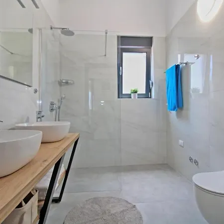 Family Friendly House With A Swimming Pool Galizana, Fazana - 20593 *