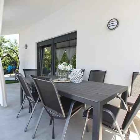 Family Friendly House With A Swimming Pool Galizana, Fazana - 20593 Сasa de vacaciones Galižana