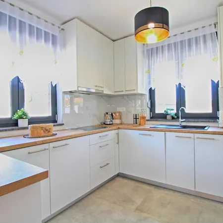 度假居 Family Friendly House With A Swimming Pool Galizana, Fazana - 20593
